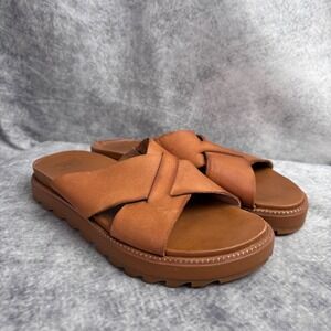 SOREL Women's Roaming Criss Cross Slide Sandal in Camel Brown Leather Size 7.5